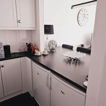 Close To The Sea 미들케르케