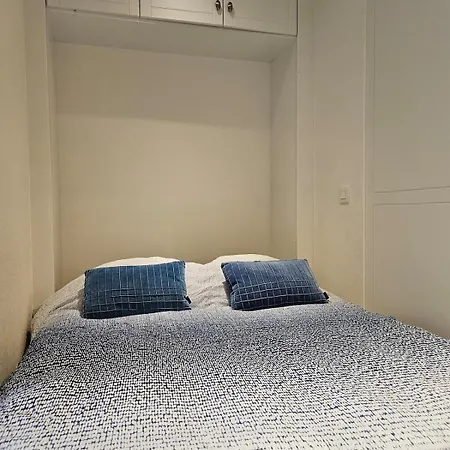 Close To The Sea 미들케르케